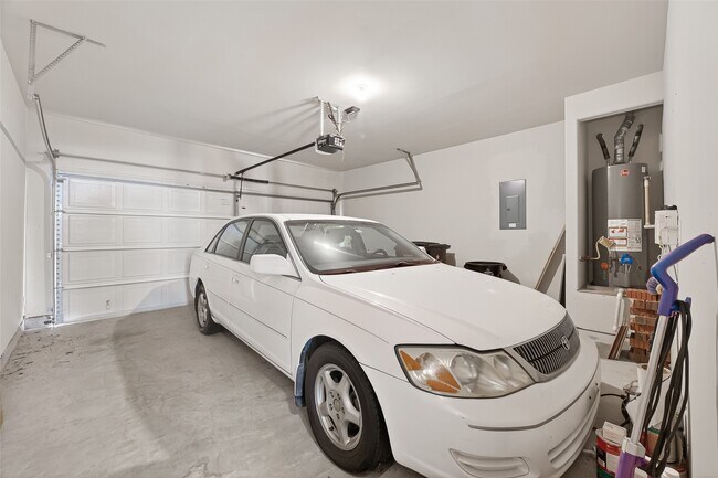 Building Photo - 19662 Little Pine Ln