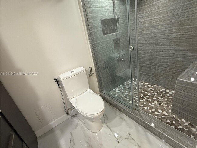 Building Photo - 6770 Indian Creek Dr