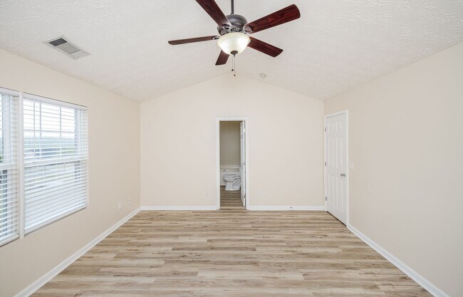 Building Photo - 705 Porter Ln
