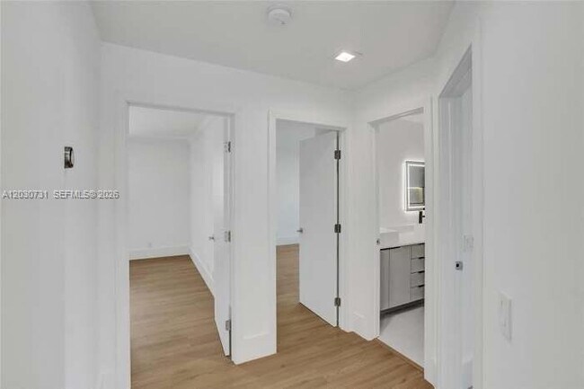 Building Photo - 852 Heritage Dr