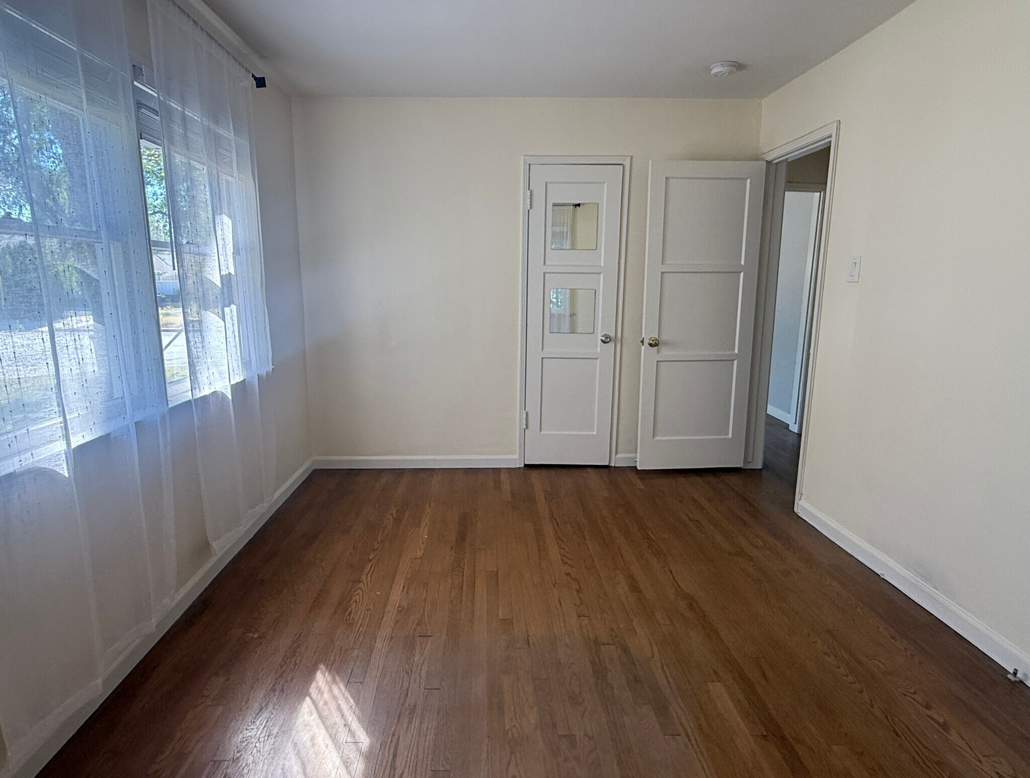 Building Photo - 11527 Albers St