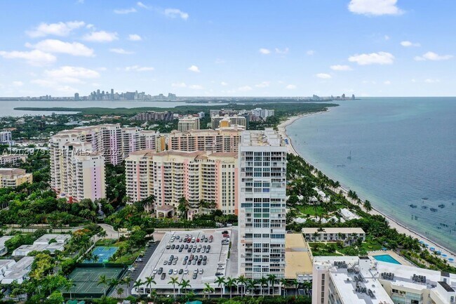 Building Photo - 881 Ocean Dr