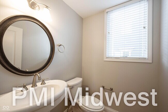 Building Photo - 515 E New York St