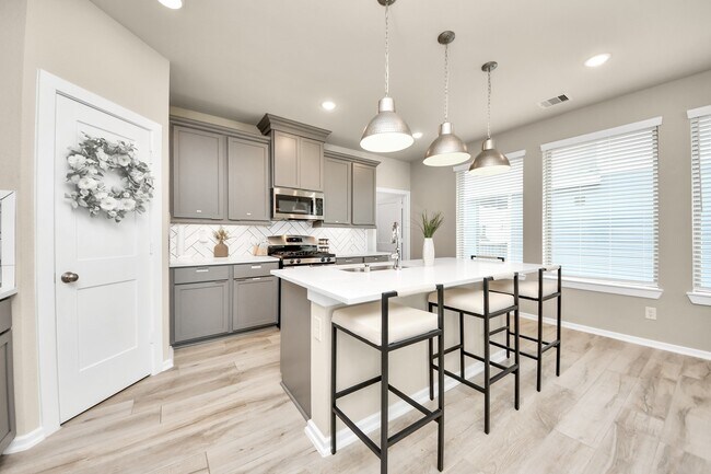 Building Photo - 15850 Black Grouse Dr