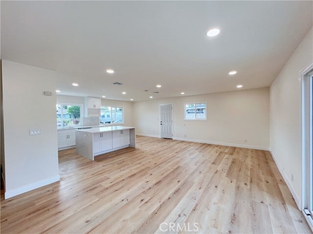 Building Photo - 5261 Raintree St
