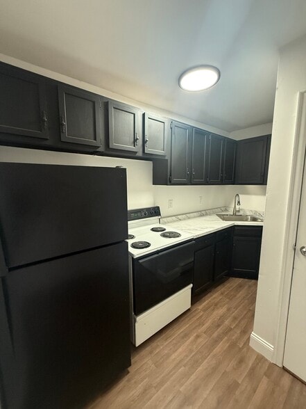 Building Photo - 1886 Ave B