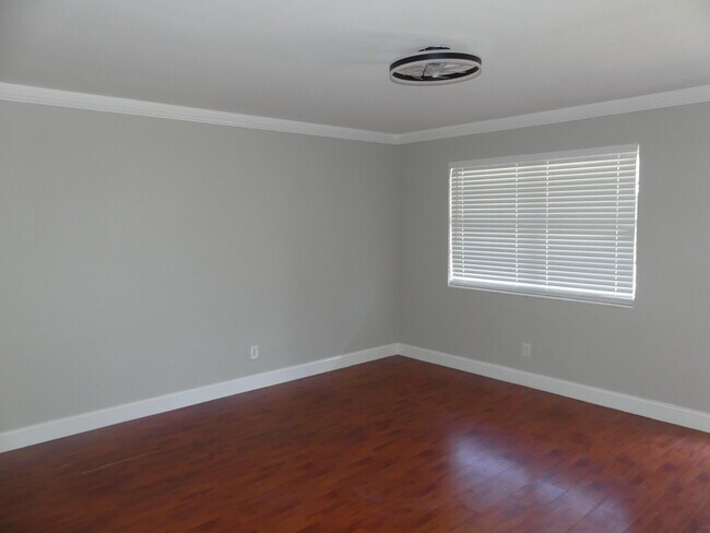 Building Photo - 2247 Taylor St