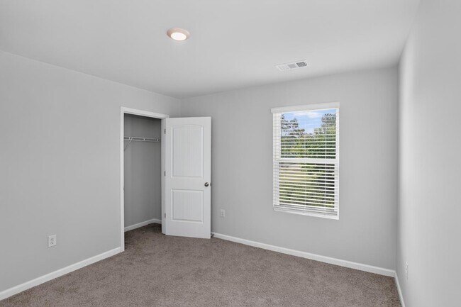 Building Photo - 383 King Vlg