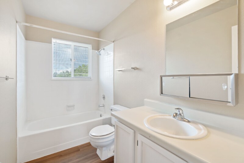 Building Photo - 1335 Soaring Eagle Dr