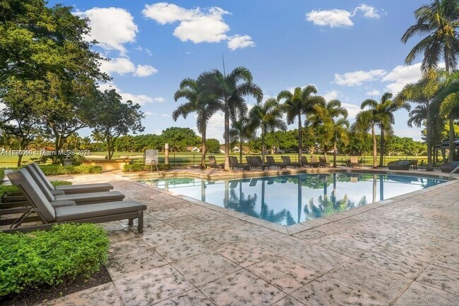 Building Photo - 5555 N Military Trl