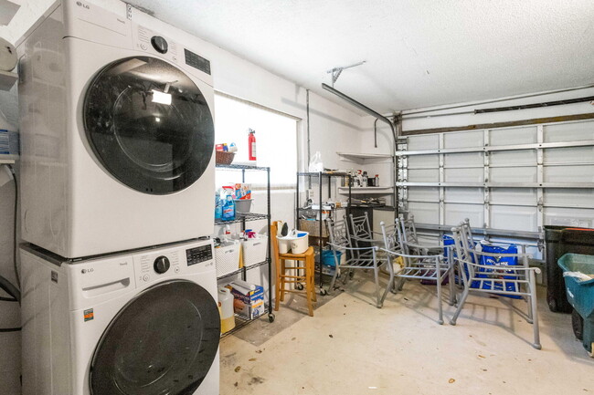Building Photo - 10 Sailfish Ln