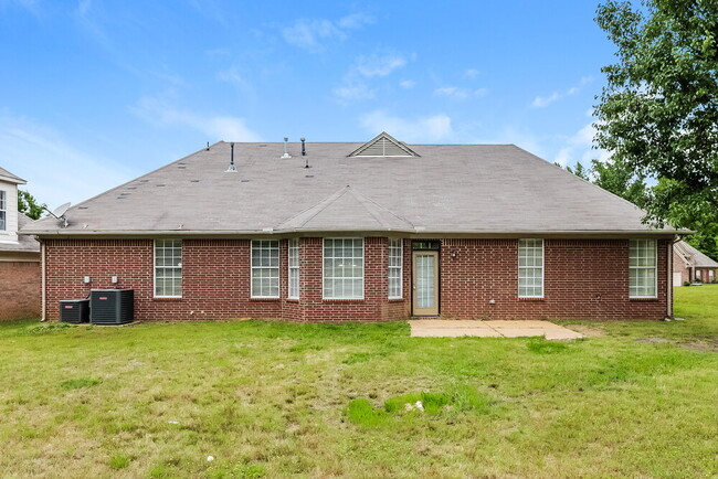 Building Photo - 1391 Shetland Dr