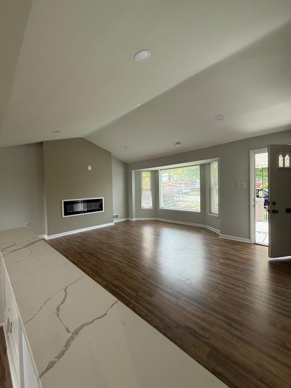 Building Photo - 1112 Chaplin St SE