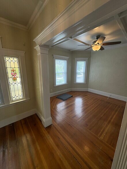 Building Photo - 50 Bromfield Rd