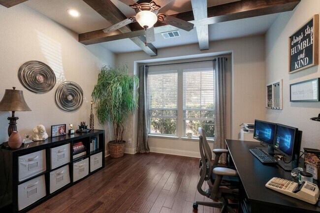 Building Photo - 28263 Willis Ranch