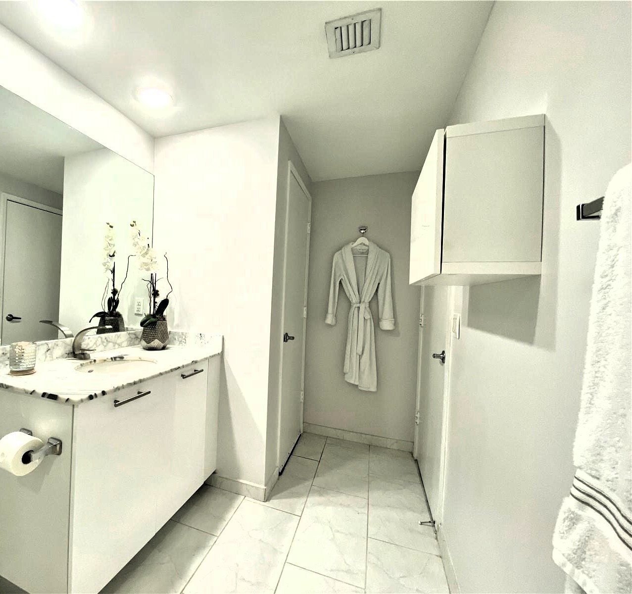 Building Photo - 951 Brickell Ave