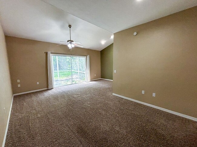 Building Photo - The Gables #29 - Pet Friendly!