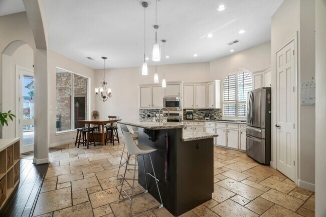 Building Photo - 13702 Sandpebble Chase