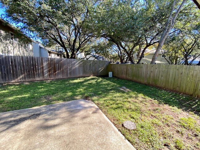 Building Photo - Gorgeous 3 bed 2 bath Single Story Home in Austin!!!
