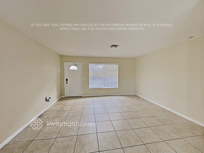 Building Photo - 364 Henthorne Dr
