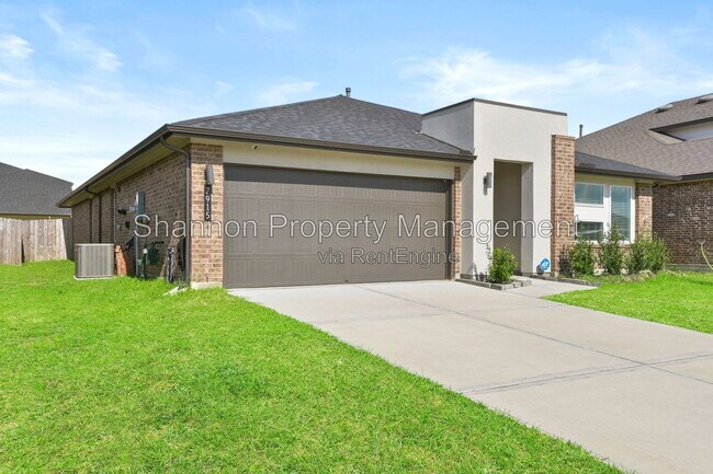 Building Photo - 7915 Murciana Dr