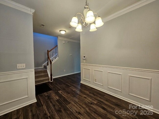 Building Photo - 2219 Crosscut Dr