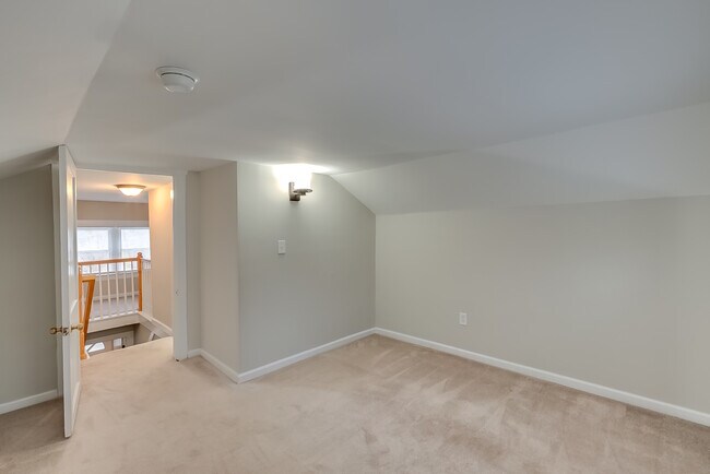 Building Photo - 396 Chilesburg Rd