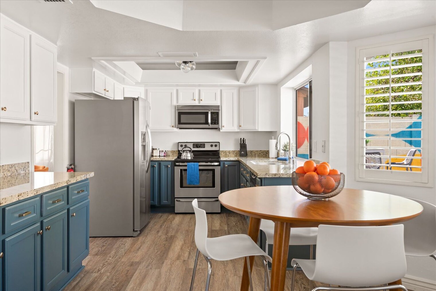 Building Photo - 952 W Plata Ave