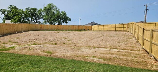 Building Photo - 6803 Toby St