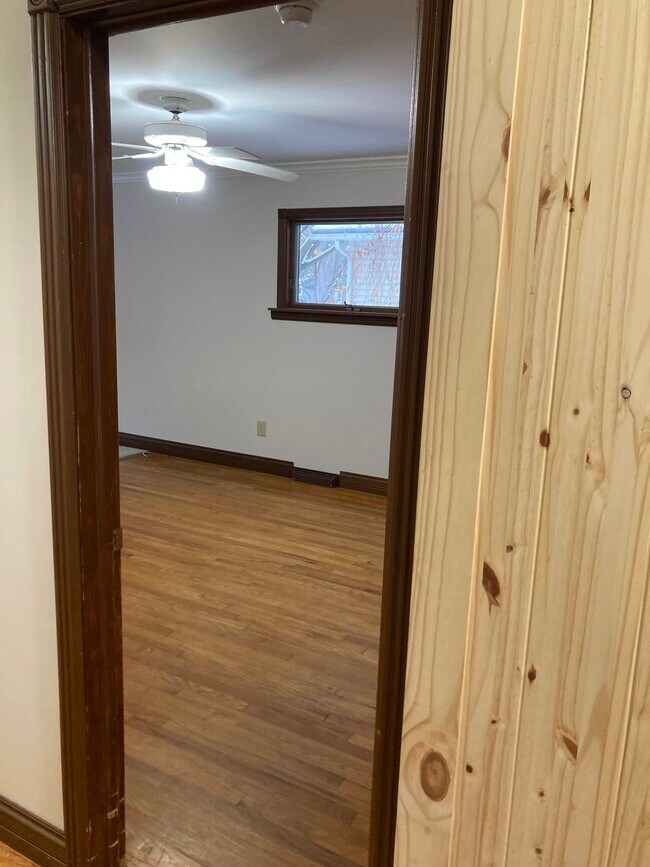 Building Photo - 2401 Bristol Rd