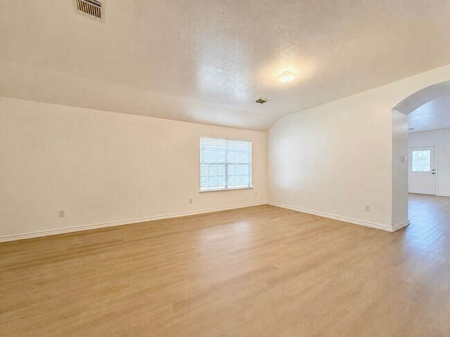 Building Photo - 14815 Stocklin Ct