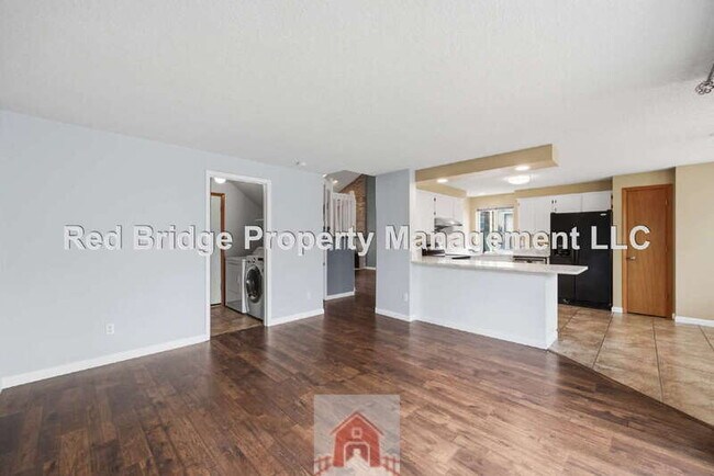 Building Photo - 13571 SW Uplands Dr