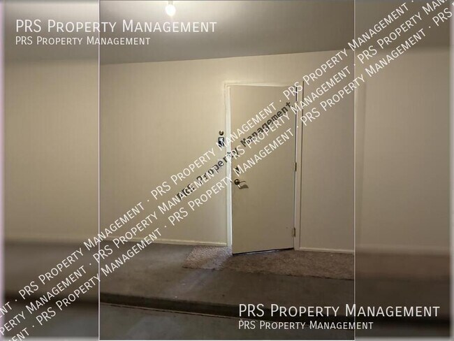 Building Photo - 1744 E Robin Ln