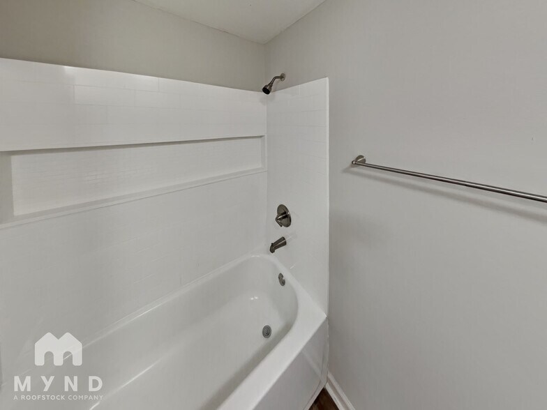Building Photo - 7400 Middlebury Pl