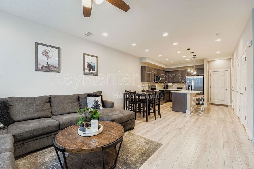 Building Photo - 16259 E Elk Dr