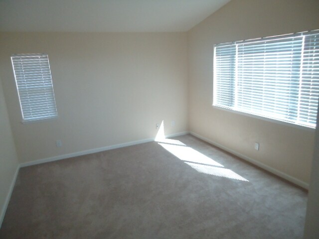 Building Photo - East Vallejo Beauty Available 6/7/26