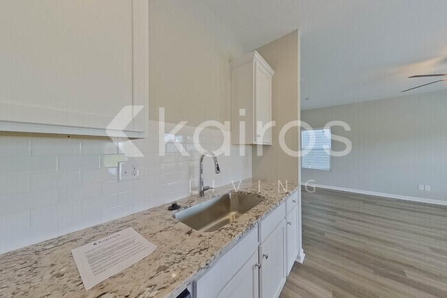 Building Photo - 857 Silent Barge Cv