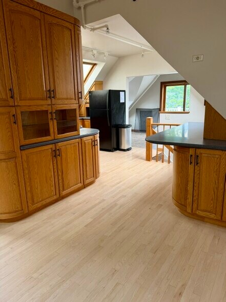 Kitchen - 264 N Pleasant St