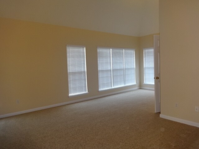 Building Photo - 5552 Craftwood Dr