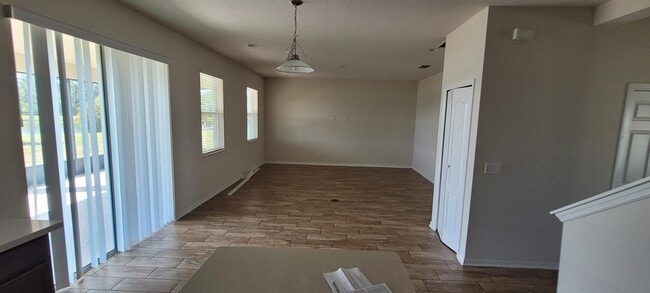 Building Photo - 2230 Riverglen Ct