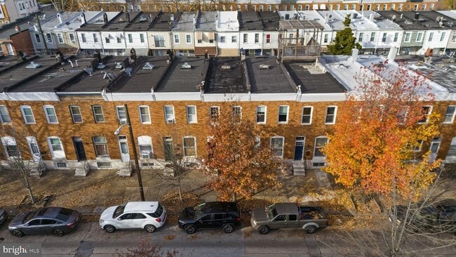 Building Photo - 328 S Macon St.