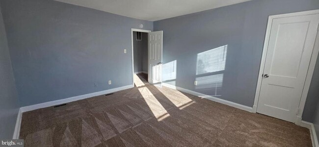 Building Photo - 1220 16th St NE