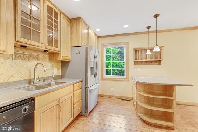 Building Photo - 10401 Courthouse Dr