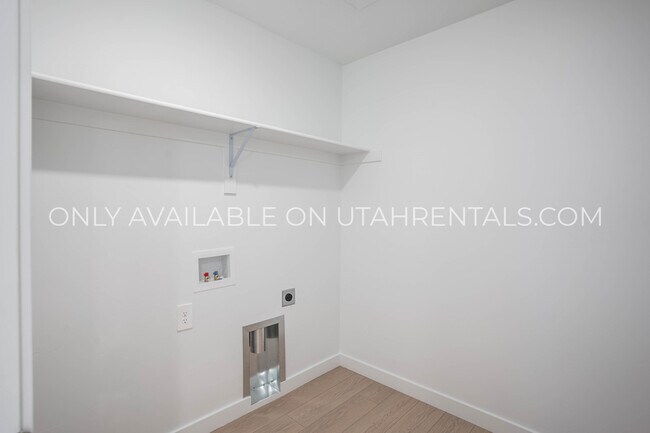Building Photo - 4941 Willowstone Dr