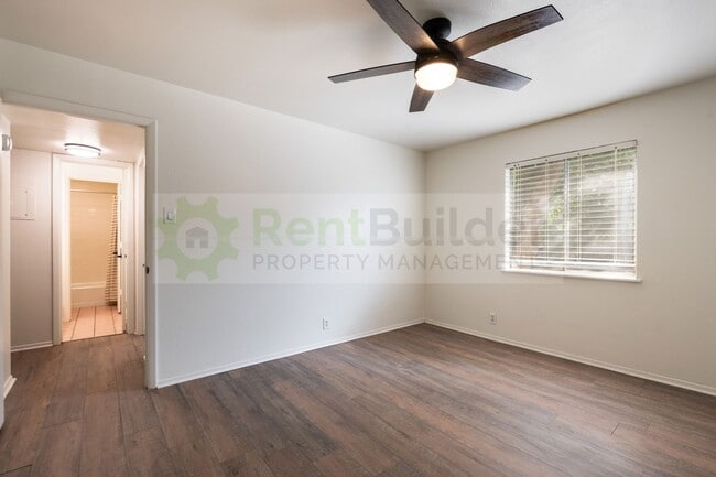 Building Photo - CALL US TODAY AT (505) 808-6467 TO SCHEDULE A CONVENIENT SHOWING