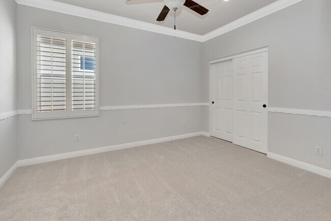 Building Photo - 132 Spring Valley