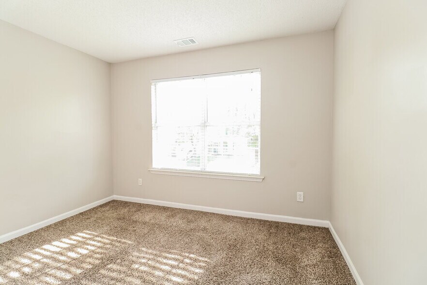 Building Photo - 13412 Michael Lynn Rd