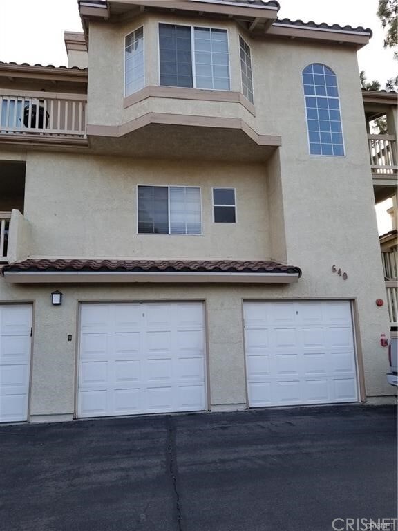 Building Photo - 640 Indian Oak Ln