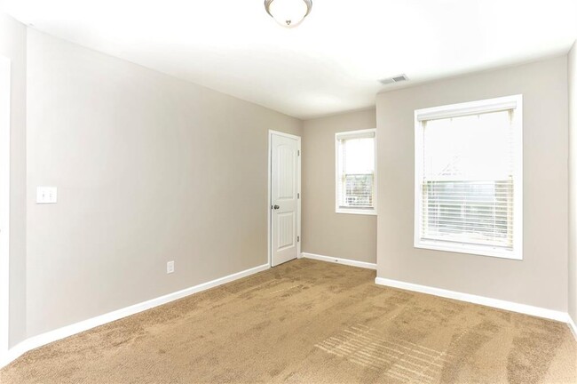 Building Photo - 3452 Baylor Cir
