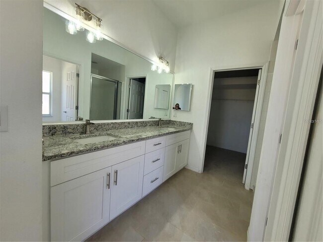 Building Photo - 30741 Pumpkin Ridge Dr